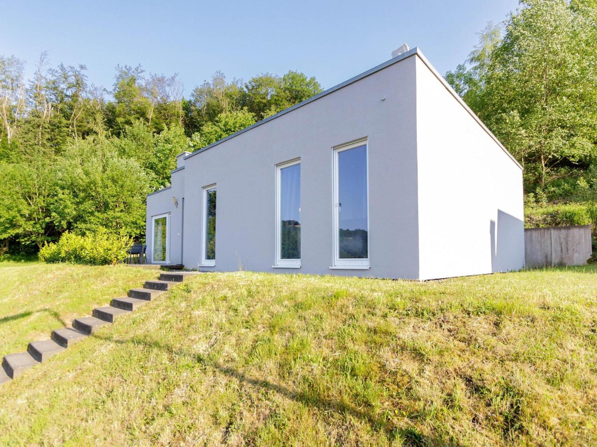 Luxurious Bungalow In Waxweiler In The Eifel Exterior foto